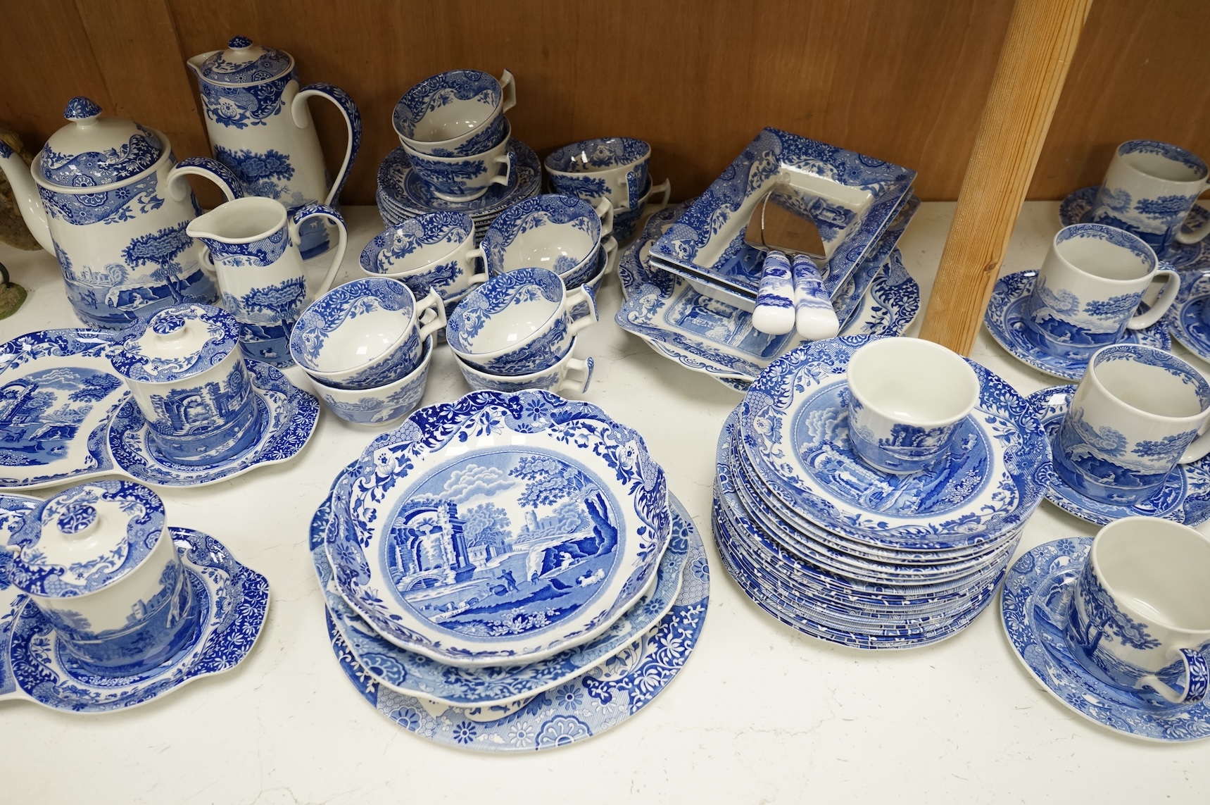 A quantity of Spode Italian dinner and tea ware to include cups and saucers, tea and coffee pot and side plates